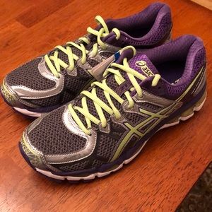 Women’s ASICS  Gel-Kayano 21